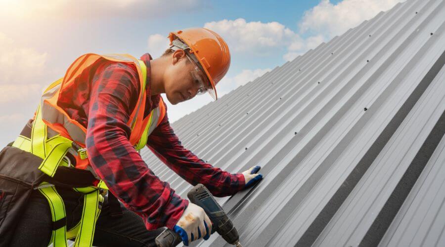 Professional residential roofers in Muir, MI